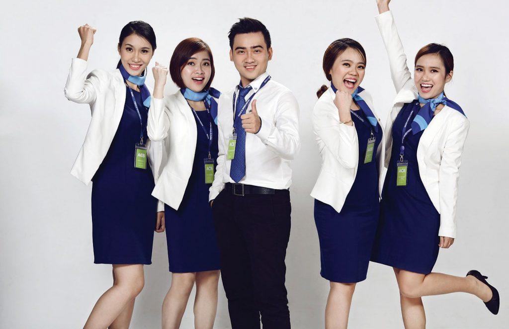 cạnh tranh nhân sự ngân hàng