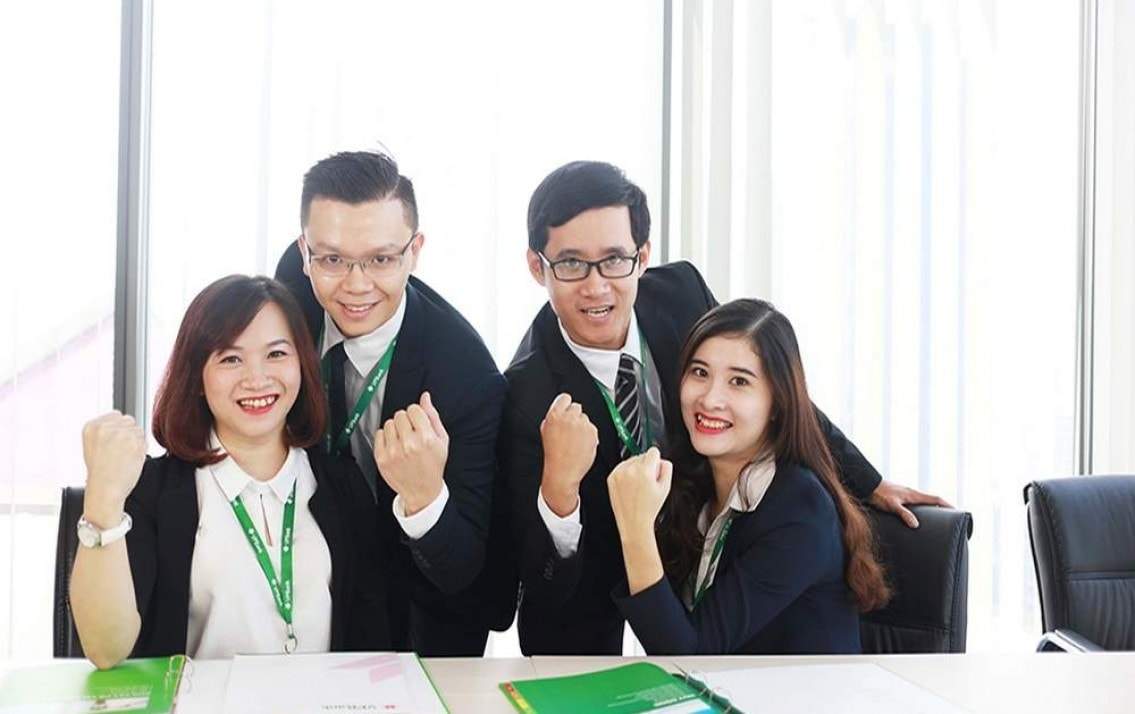 ngân hàng tuyển dụng