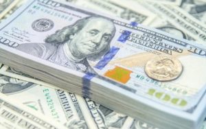 Tỷ giá USD hôm nay 15/1: Đồng USD giảm giá sau khi Chủ tịch Fed nói rằng không sớm tăng lãi suất