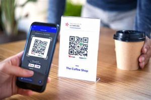 Giao dịch qua điện thoại di động và kênh QR tăng trưởng gần gấp đôi